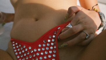 bella thorne bikini photoshoot onlyfans set leaked GLEIVI