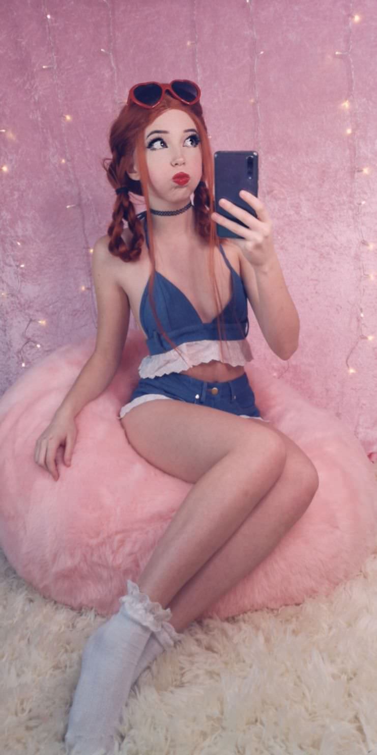 Belle Delphine Banana Sexy Snapchat Photos