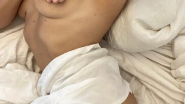 gabbie hanna topless in bed onlyfans set leaked OCAZMS