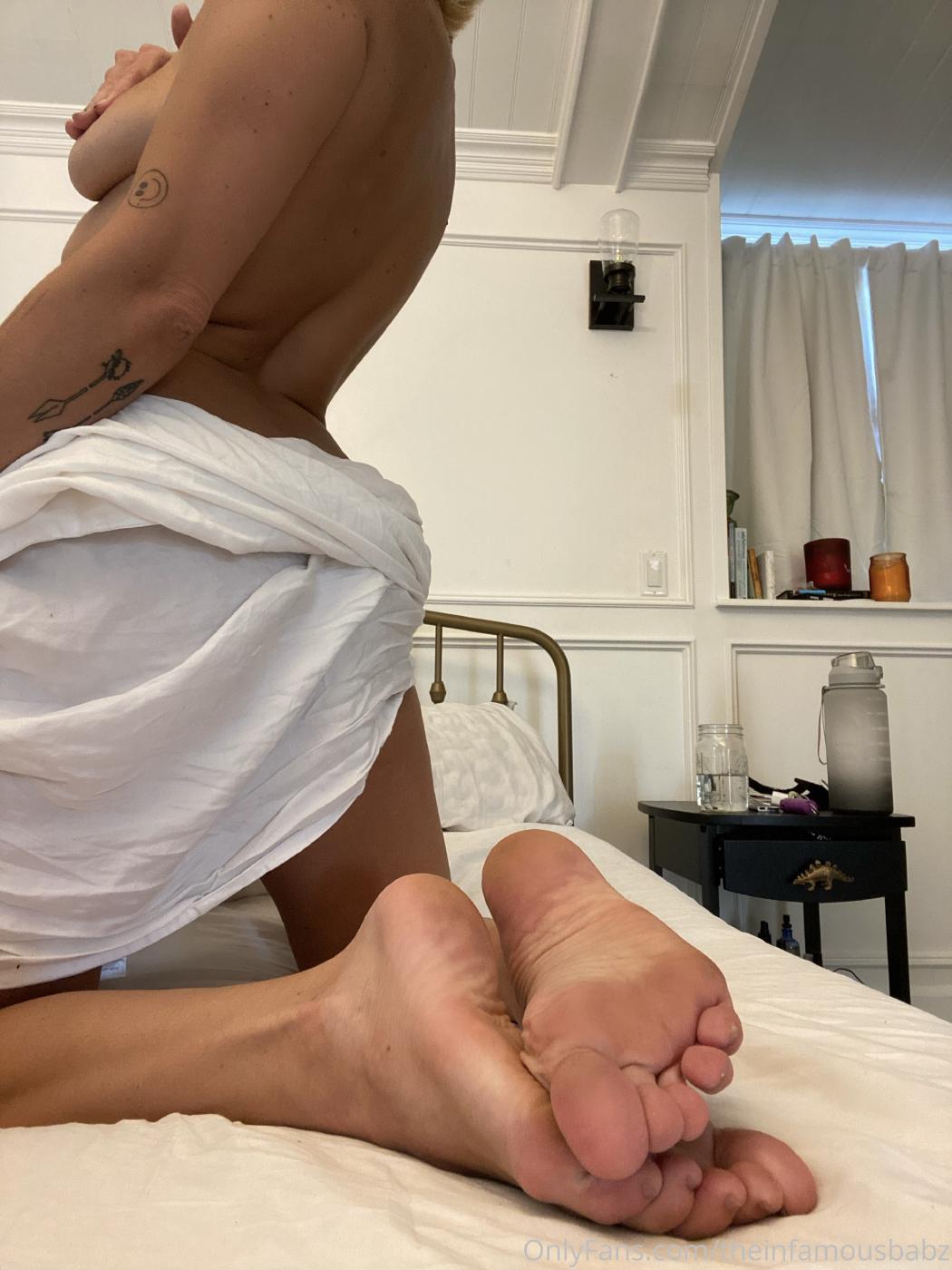 gabbie hanna topless in bed onlyfans set leaked YLZFIR