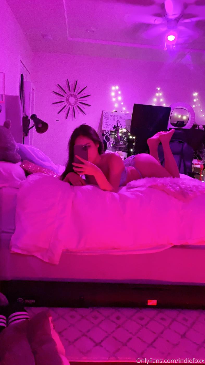 indiefoxx lingerie lounging onlyfans set leaked JIBZSV