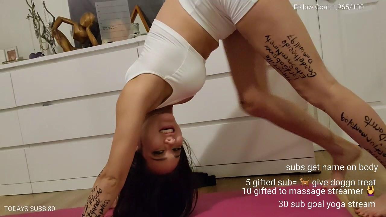 indiefoxx yoga twitch stream video leaked QXALCM