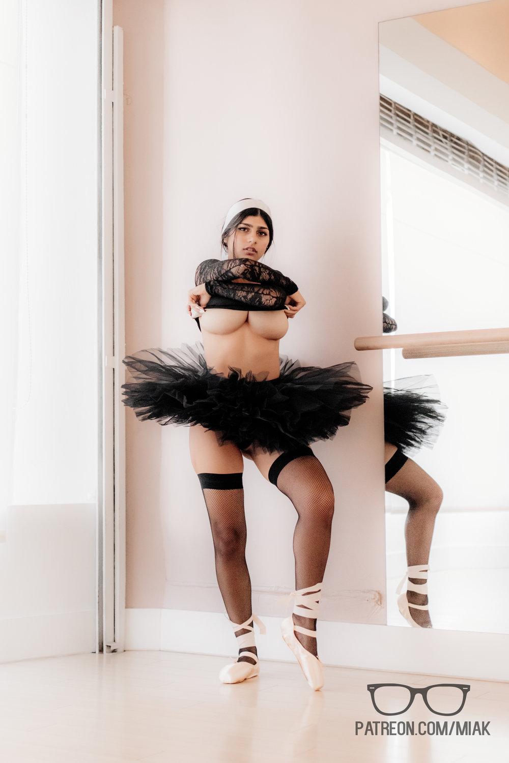 mia khalifa ballet lingerie patreon set leaked OCQFHK