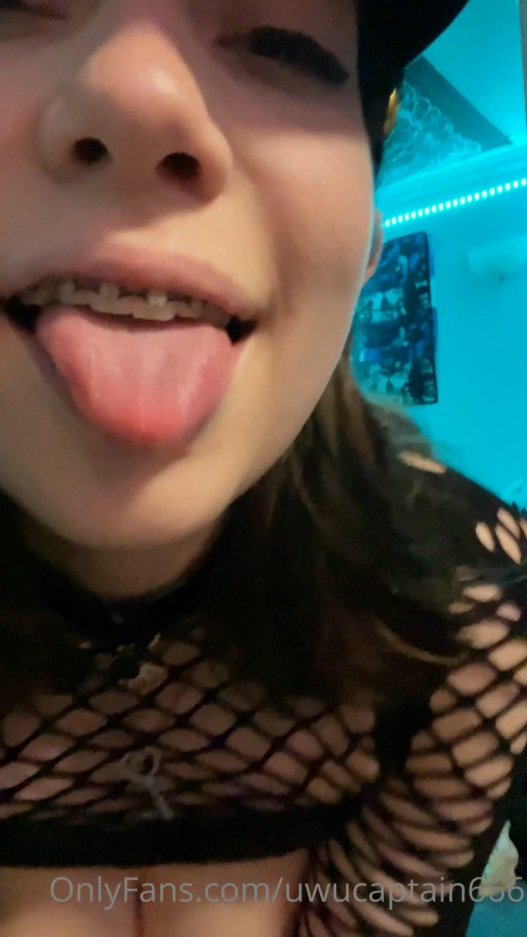 touki00 topless fishnet onlyfans video leaked JDRAYW