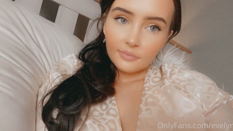 Evelynwhite Onlyfans Nude Gallery Leaked