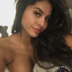 AMANDA TRIVIZAS Onlyfans Nude Gallery Leaked
