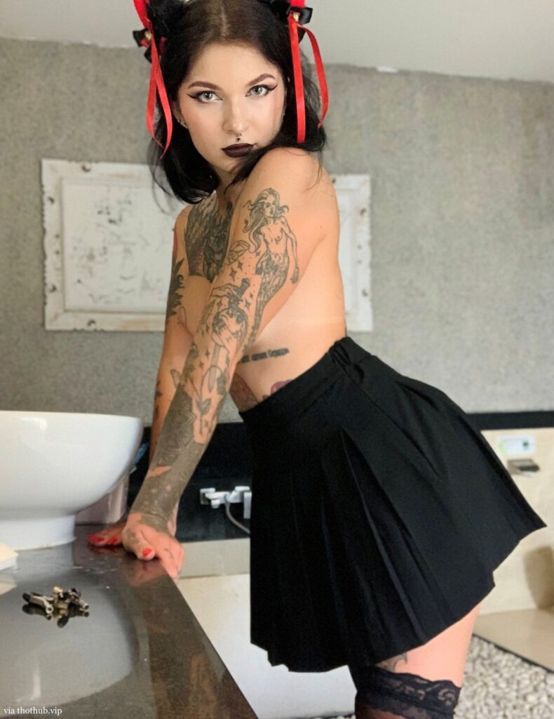 Alice BrownTattoo Alice Celebrity leaked Nudes Thothub.vip 17