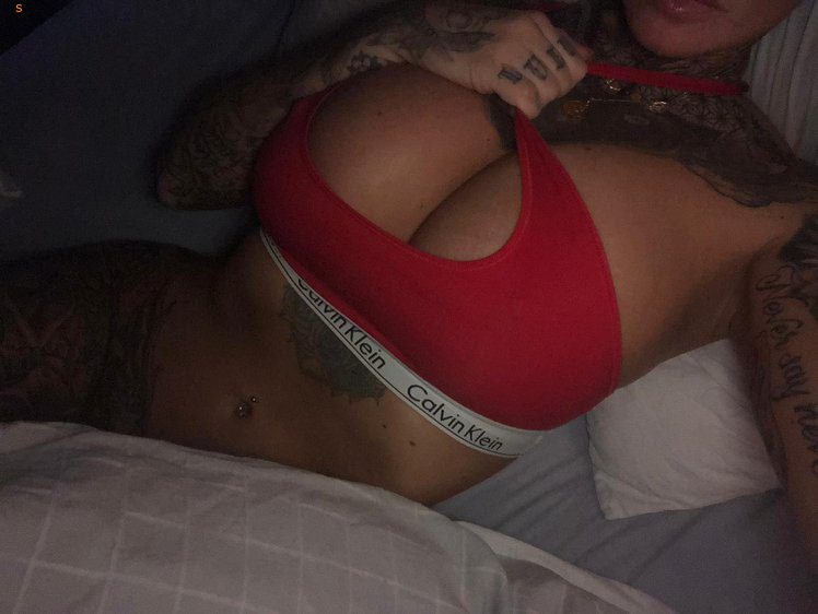 Jemma Lucy aa52085ca74ab91ae1a74893d8304666