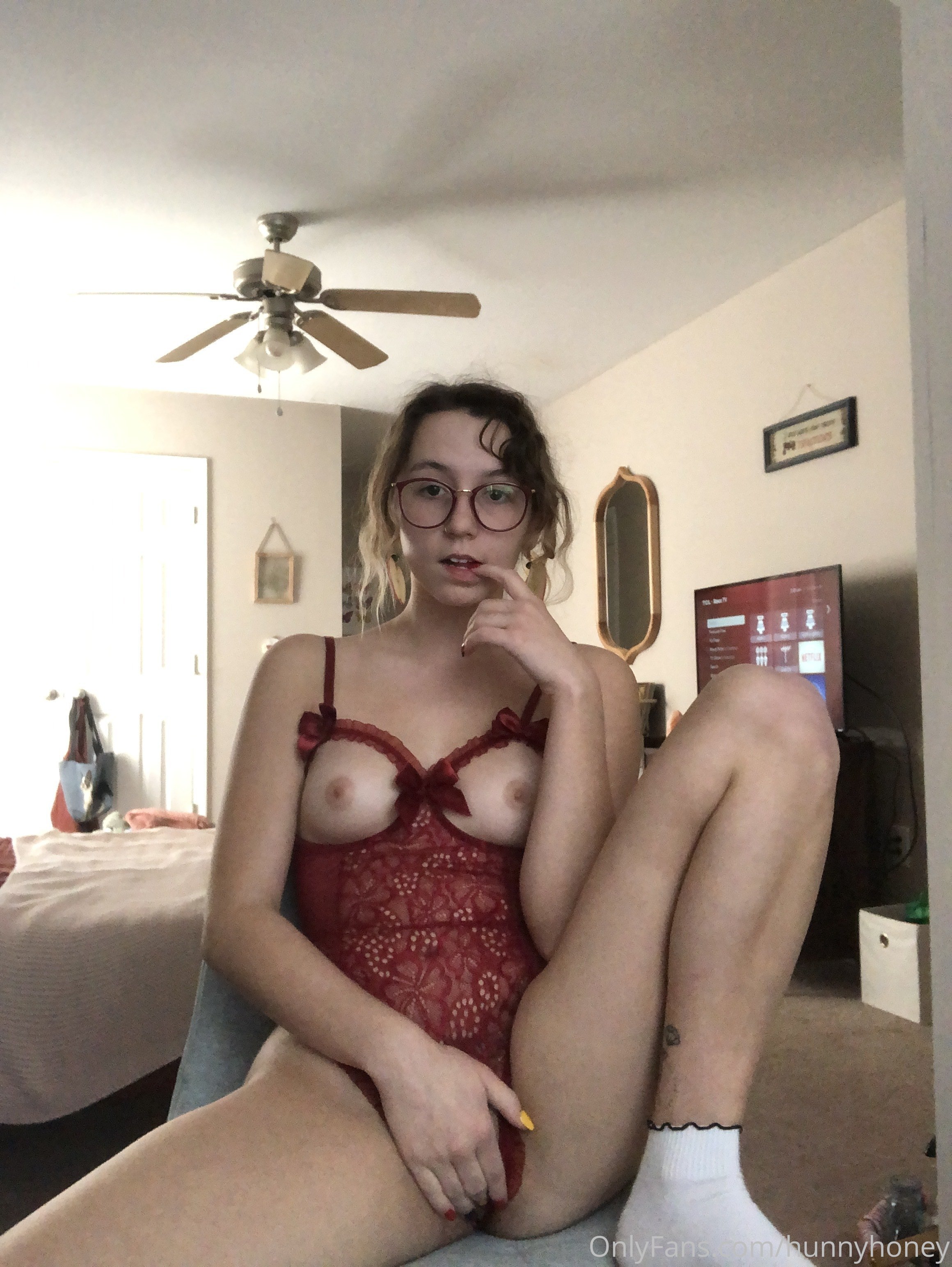 Hunnyhoney Onlyfans Nude Gallery Leaked Teen
