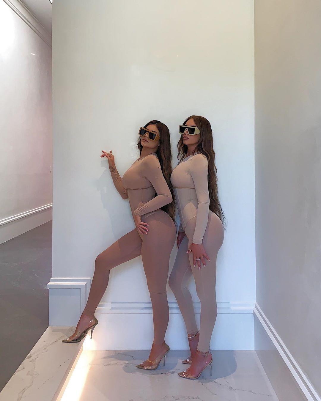 kylie jenner lesbian bikini see through dress photoshoot leaked XXVSVT