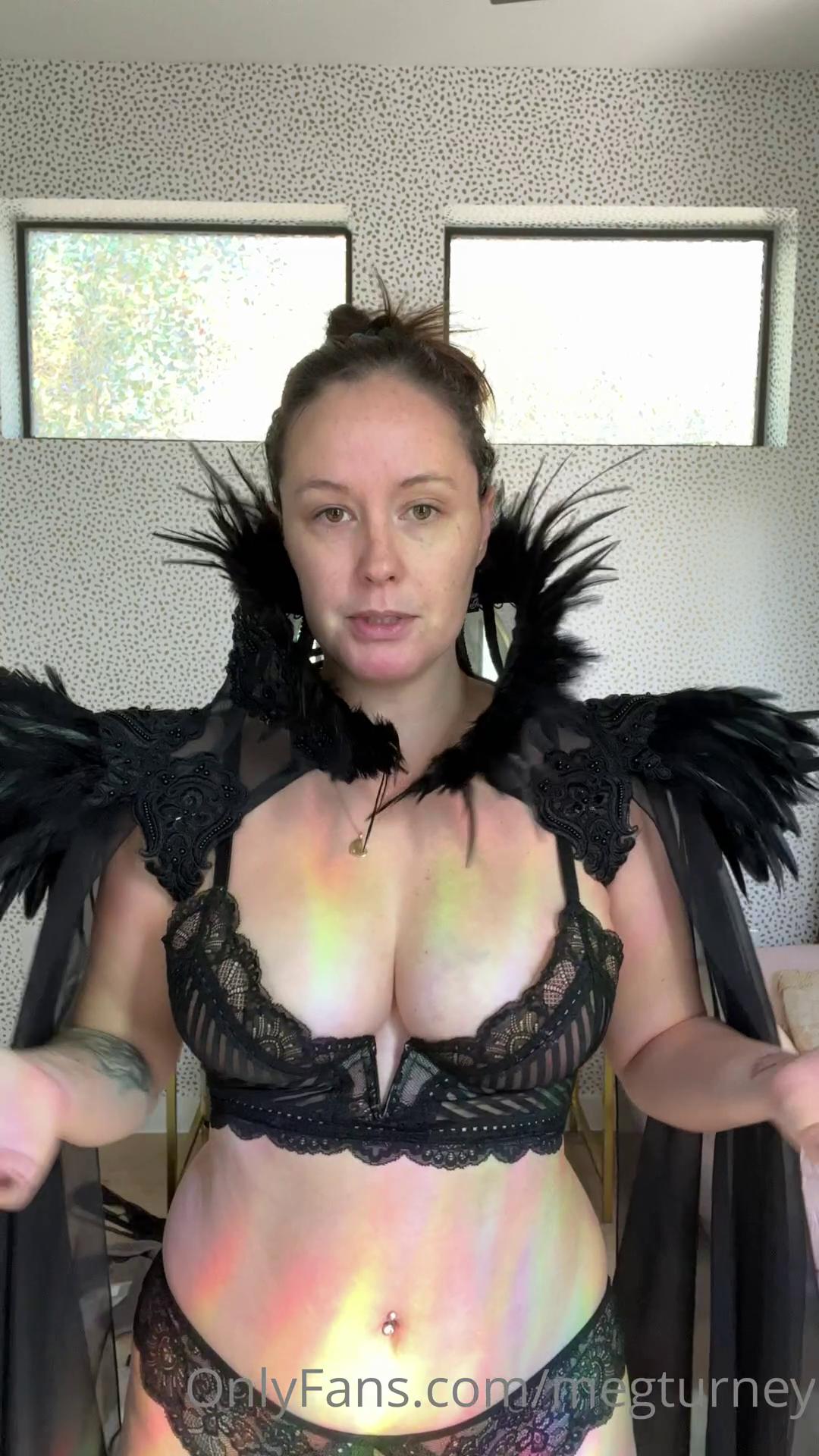 meg turney nude evil queen try on onlyfans video leaked XMMOAF