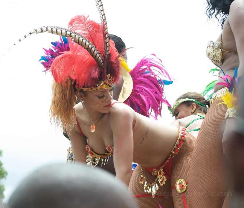 rihanna bikini nip slip barbados festival photos leaked PHLZKA