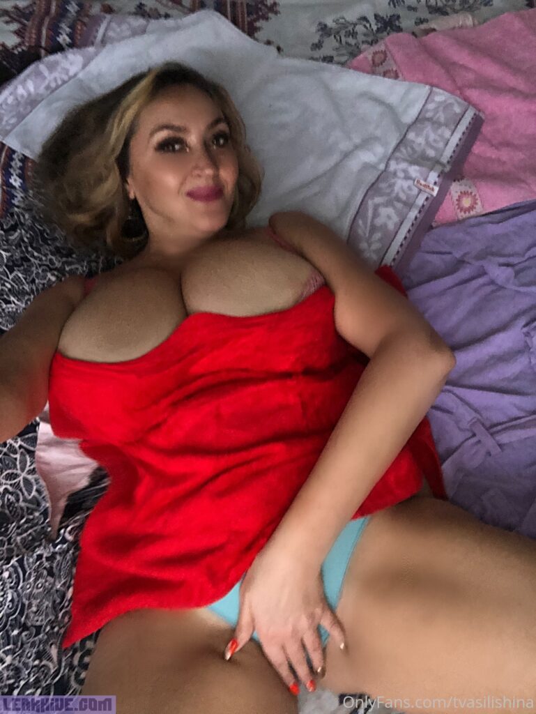 busty milf porn photos and videos Leakhive.com 43