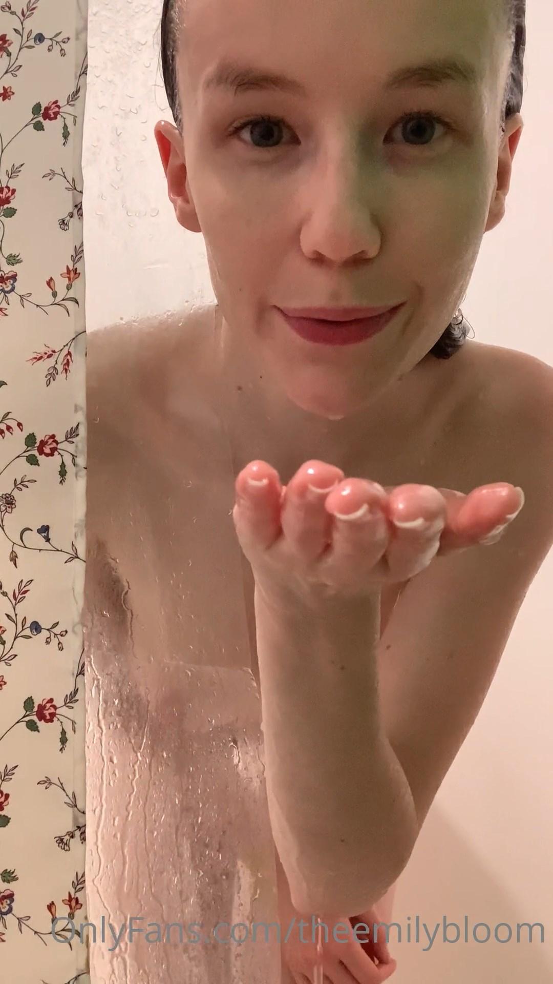emily bloom nude shower pussy onlyfans video leaked QHUBOS