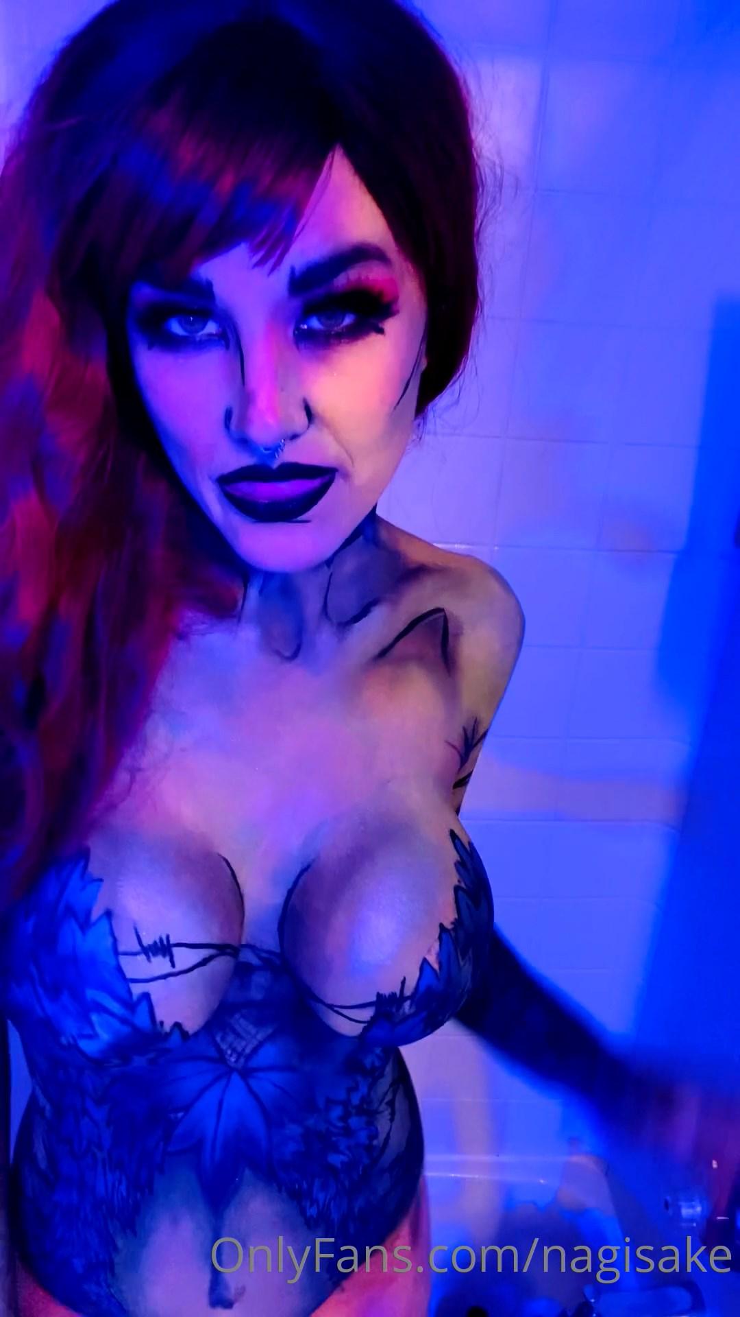nagisake nude poison ivy cosplay onlyfans video leaked IQRDQF