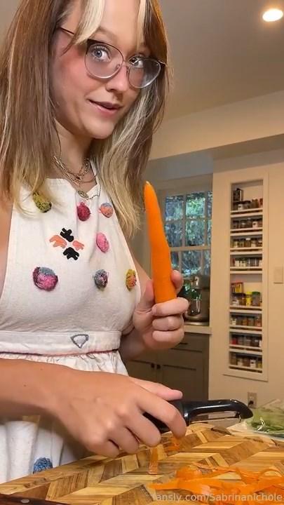 sabrina nichole nude cooking fansly video leaked RVEOIS