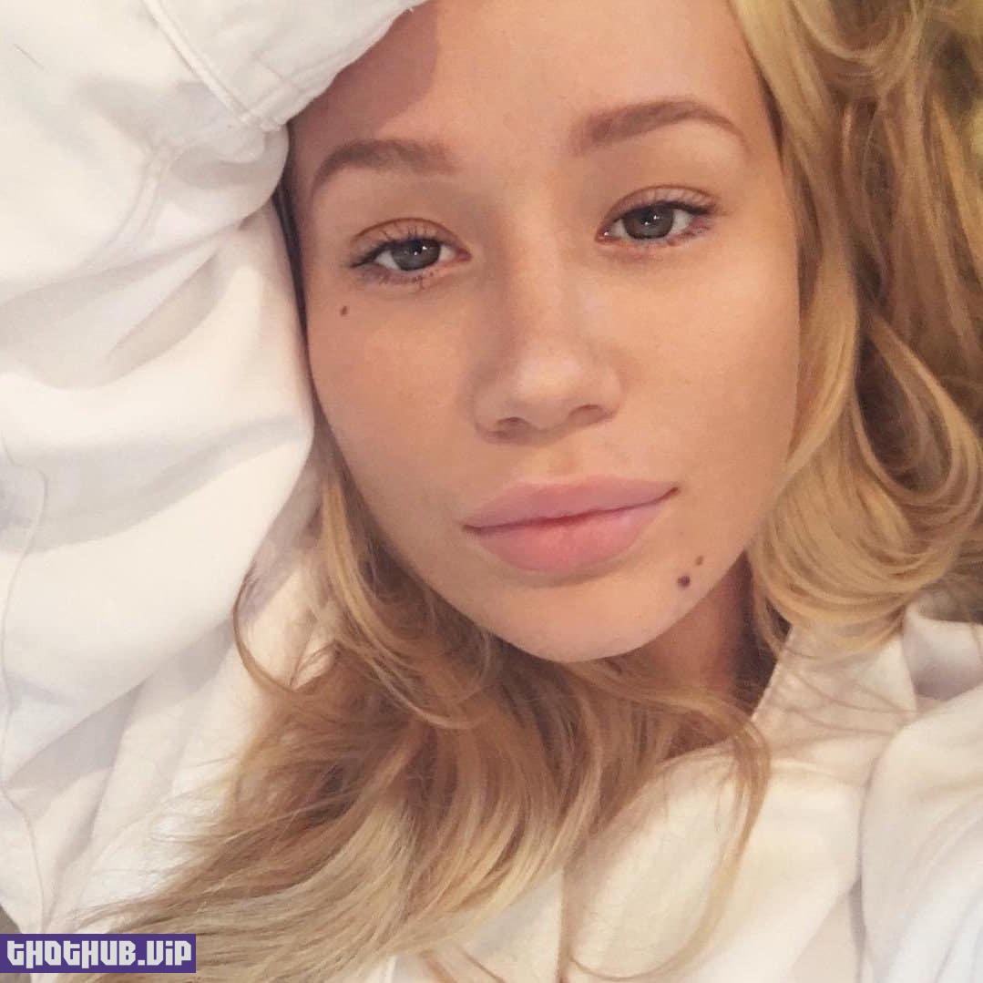 Black Widow Iggy Azalea leaked nude selfies and interracial sex tapes The Fappening