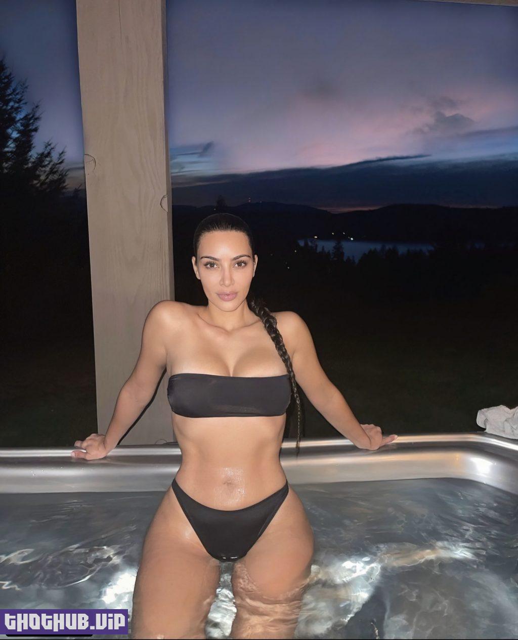 Kim Kardashian Sexy BOdy in Bikini 1 thefappeningblog.com