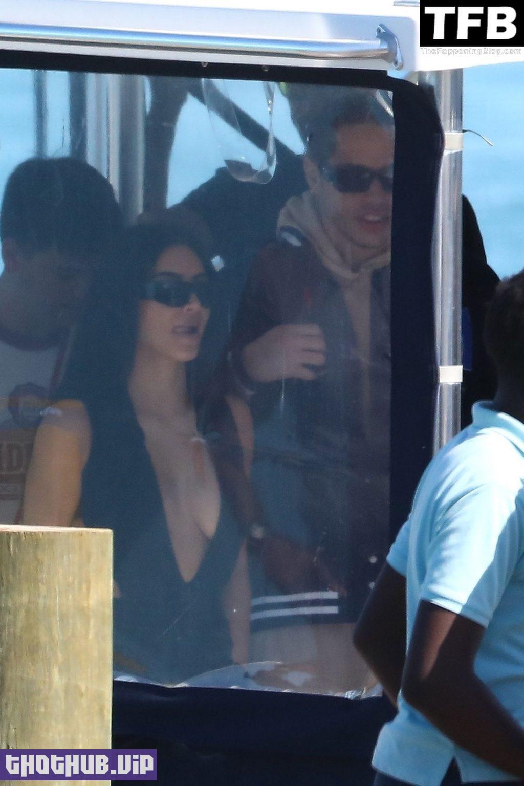 Kim Kardashian Sexy Tits The Fappening Blog 31