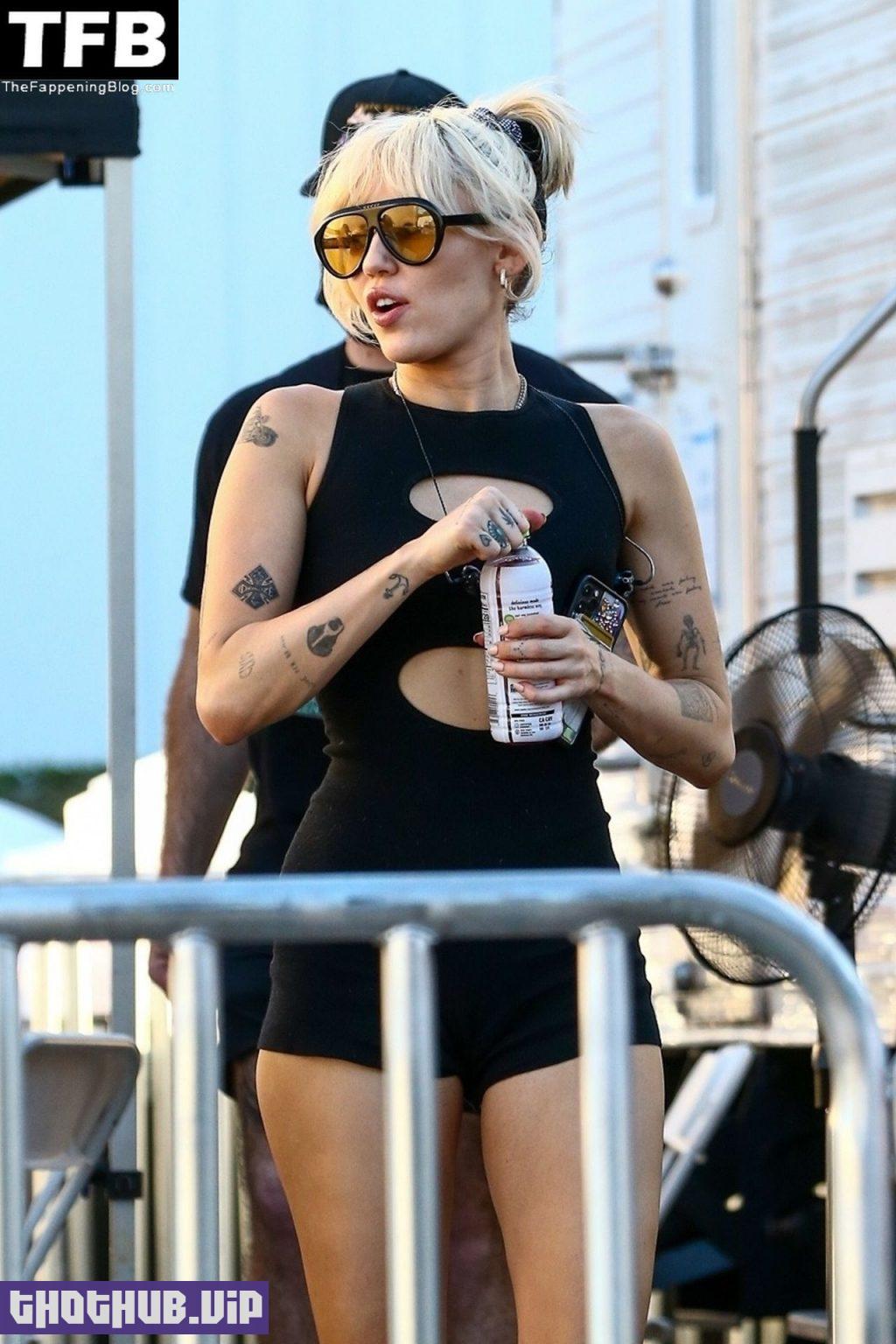 Miley Cyrus Noah Cyrus Sexy The Fappening Blog 20