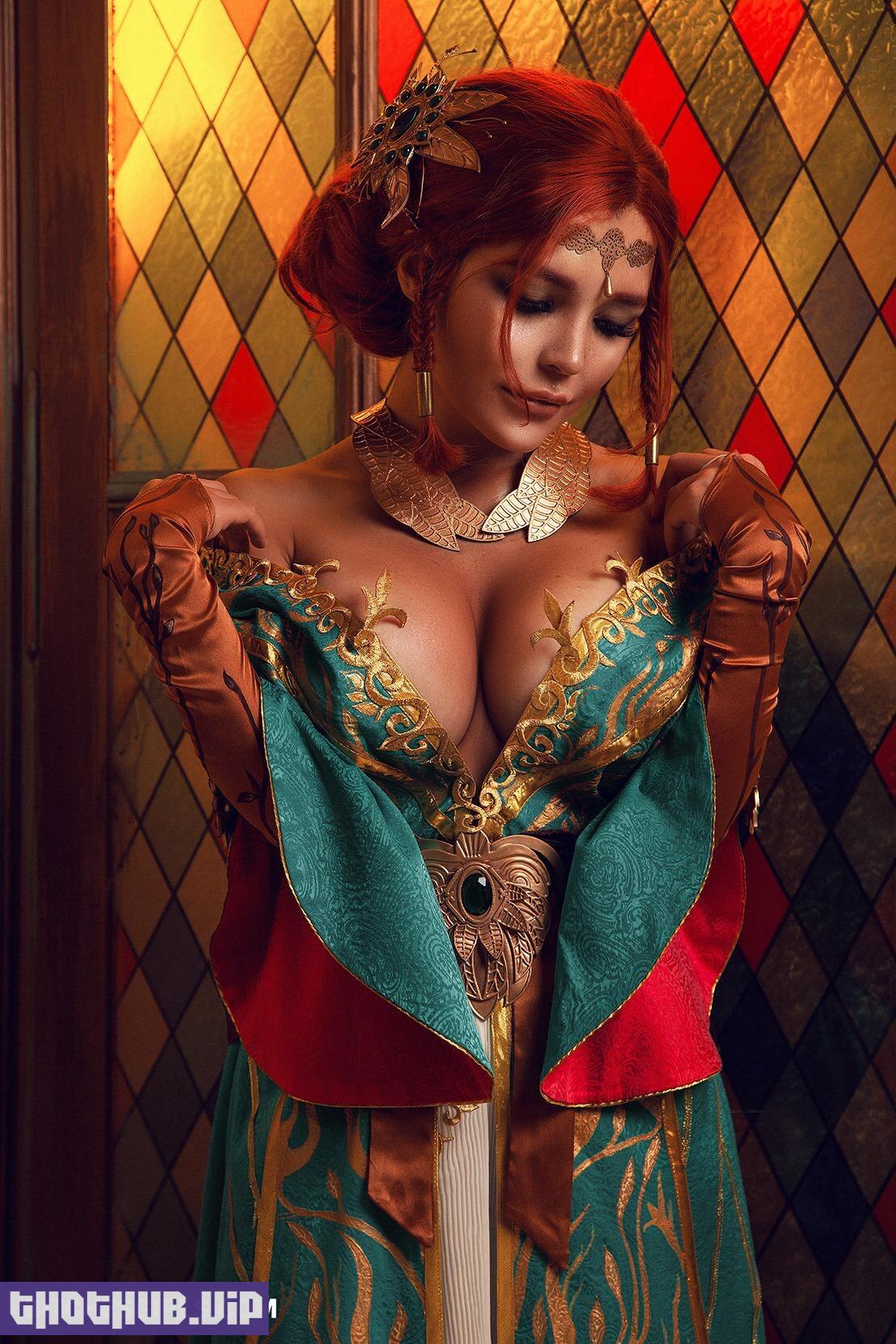 Kalinka Fox patreon leaked Lady Dimitrescu cosplay