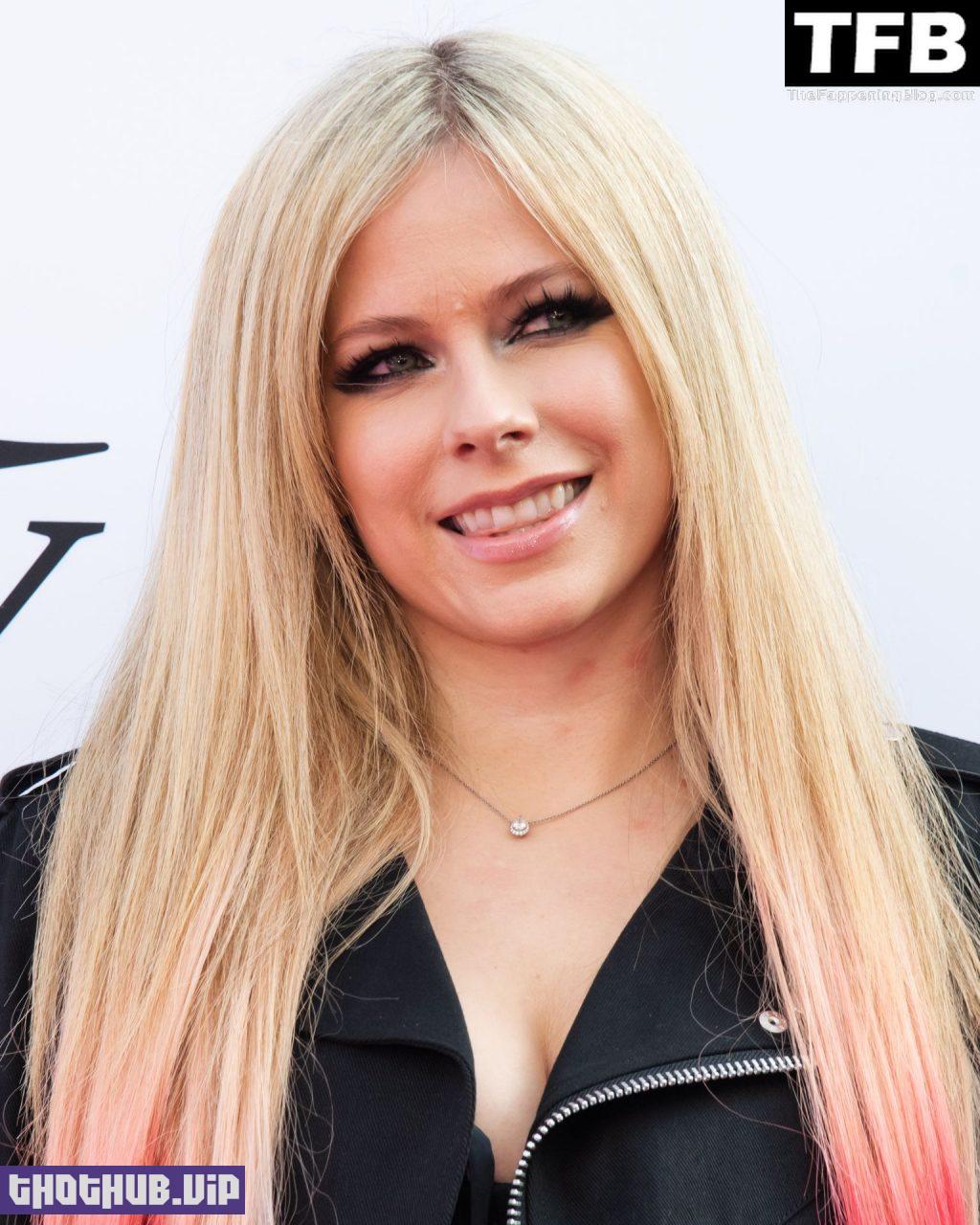 Avril Lavigne Fappening