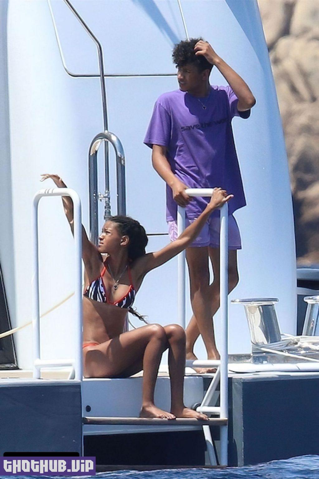 Willow Smith Sexy Tits and Ass Photo Collection 10 thefappeningblog.com