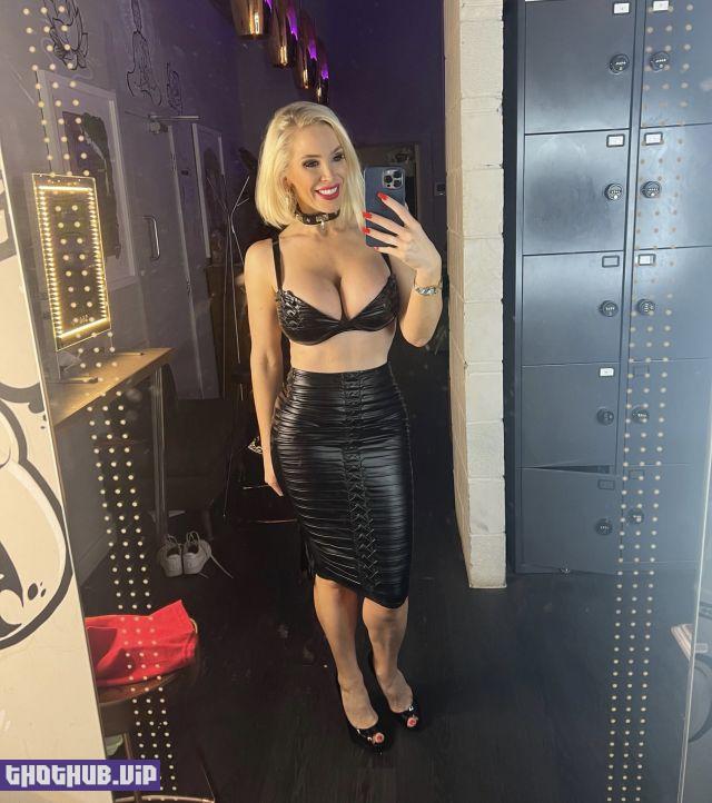 Rebecca More, Busty Hot Milf From The UK​
