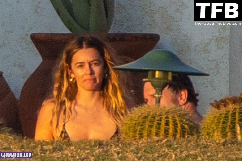 Jason Sudeikis and Keeley Hazell have rekindled their romance as they were spotted packing on the PDA during a recent trip to Cabo San Lucas Mexico TFB 11